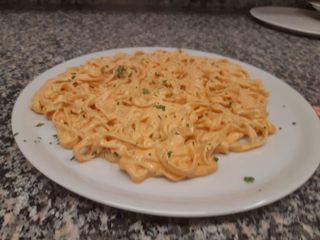 TAGLIATELLE ALLA CREMA DI GAMBERETTI