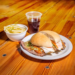 Menu prego especial  em pão (com ovo  estrelado)