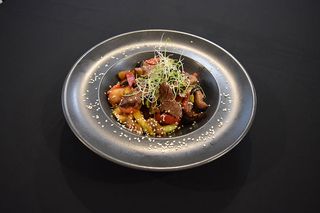 Carne de vită cu legume în ăbușite