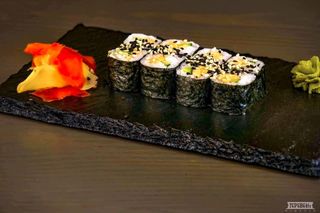 Макі лосось печений (100г)