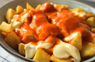 Ración De Patatas Bravas