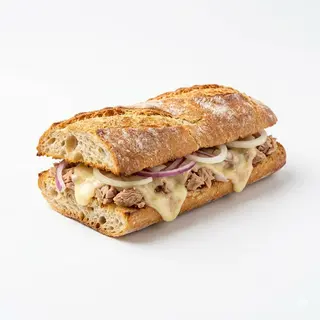 Bocadillo De Atún Y Cebolla