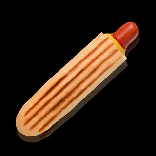 Хот-дог з апетитною сосискою