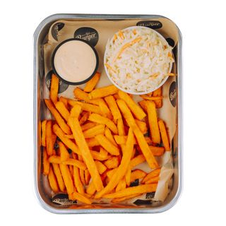 BATATY Z SOSEM I COLESLAWEM