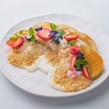 Панкейки с заварным кремом и сливочной карамелью 