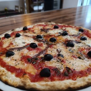 Pizza Napoli (33 Cm.)