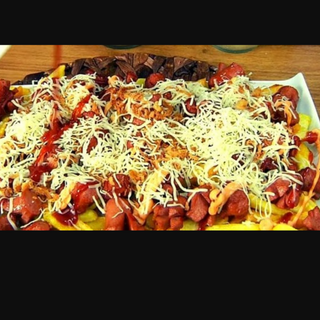 Salchipapa clásica x3 personas