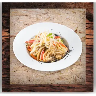 Pad thai sa seitanom