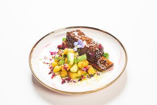 Томленые мясные ребрышки с молодым картофелем