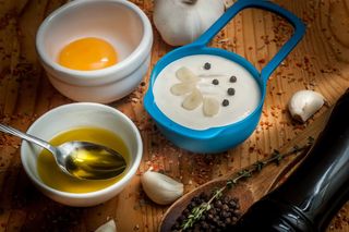 Sos de maioneză cu usturoi