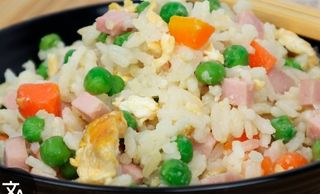 31.Arroz Frito Con Tres Delicias