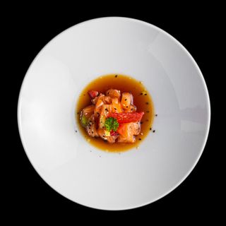 48. Tartare salmone