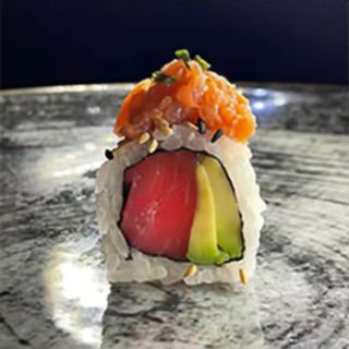 47. Uramaki Crispy Atún Roll Con Mayonesa Picante (8 Pzs.)