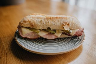 Сендвіч Кубанос з Бужениною та Шинкою