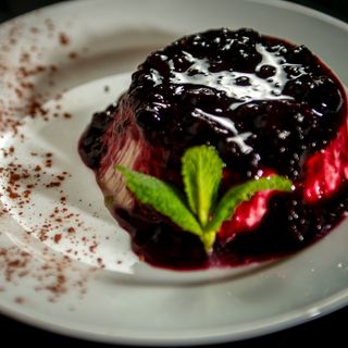 PANNACOTTA CON FRUTOS ROJOS 