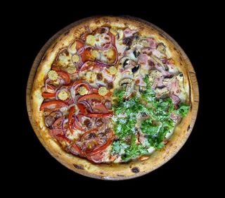 Піца 4 Сезони (40см/1195г)