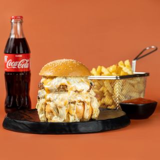 ლურჯი ყველის ბურგერის კომბო/Blue Cheese Burger Combo