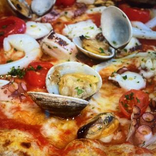 Seafruit pizza