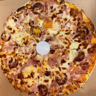 16. Pizza Montecarlo (32 Cm.)