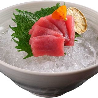 102 Sashimi Maguro