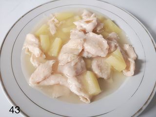 43. Pollo con ananas