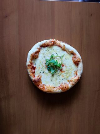 Mala Quattro Formaggi Pizza