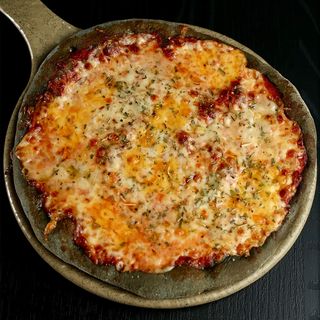 Ოთხი ყველის პიცა