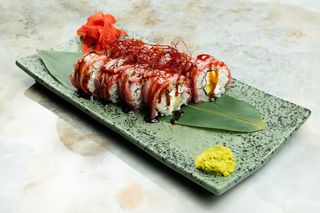 Рол з тунцем татакі (350г)