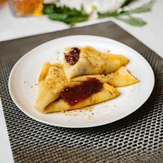 Slatke palačinke džem