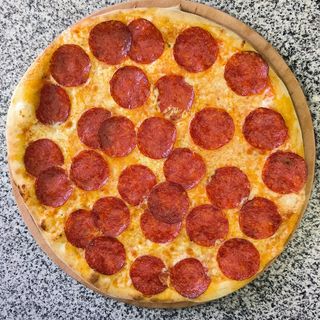 Pizza Salami Ø32cm