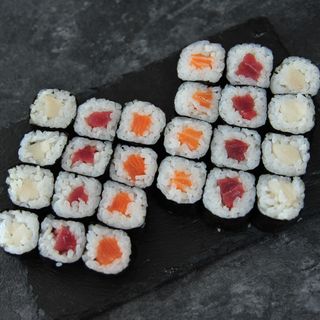 Bandeja 7 Sushi (24 Uds.)