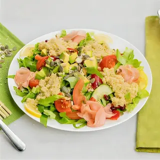 Salată energizantă cu sos de lămâie, fără gluten