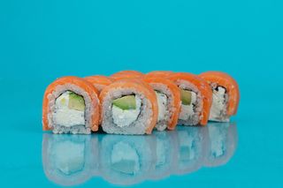 Филадельфия с авокадо (330г)