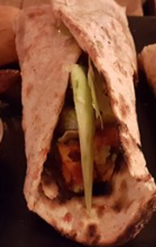 Piadina chicken tikka
