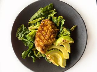 Стейк із індички з авокадо та брокколі (130/210г)