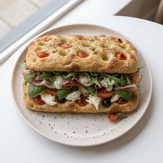 Focaccia De Speck Con Rúcula Y Gorgonzola
