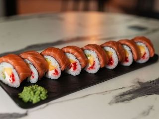 Футомак з лососем (320g)