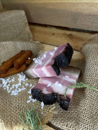 Słonina “Czarny Dzik” wędzona 350-400g