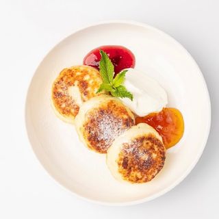 Сырники со сметаной