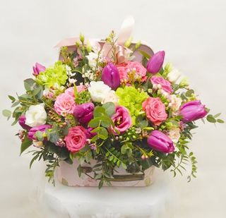 Aranjament floral O Primavara Colorata