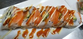 Maki roll en salsa kimuchi (8 uds.)
