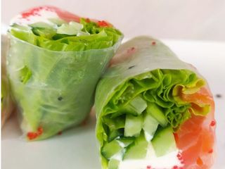 Спрінг рол з лососем (0,195g)