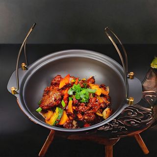 255. Manzo in hot pot