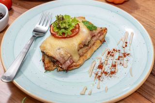 Piept de pui Forest cu cartofi prajiti