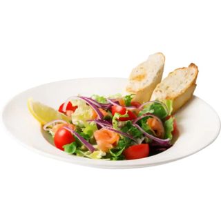 Sałatka z łososiem