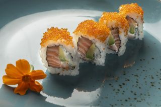 SAKE URAMAKI ( 4PZS.)