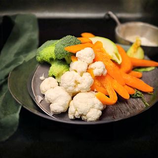 Брокколи и цветная капуста на пару