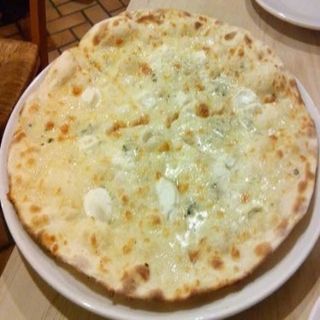 Pizza Quatro Quesos (30 Cm.)