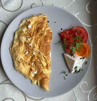 Omlet sa sirom