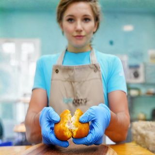 Arancina prosciutto e mozzarella